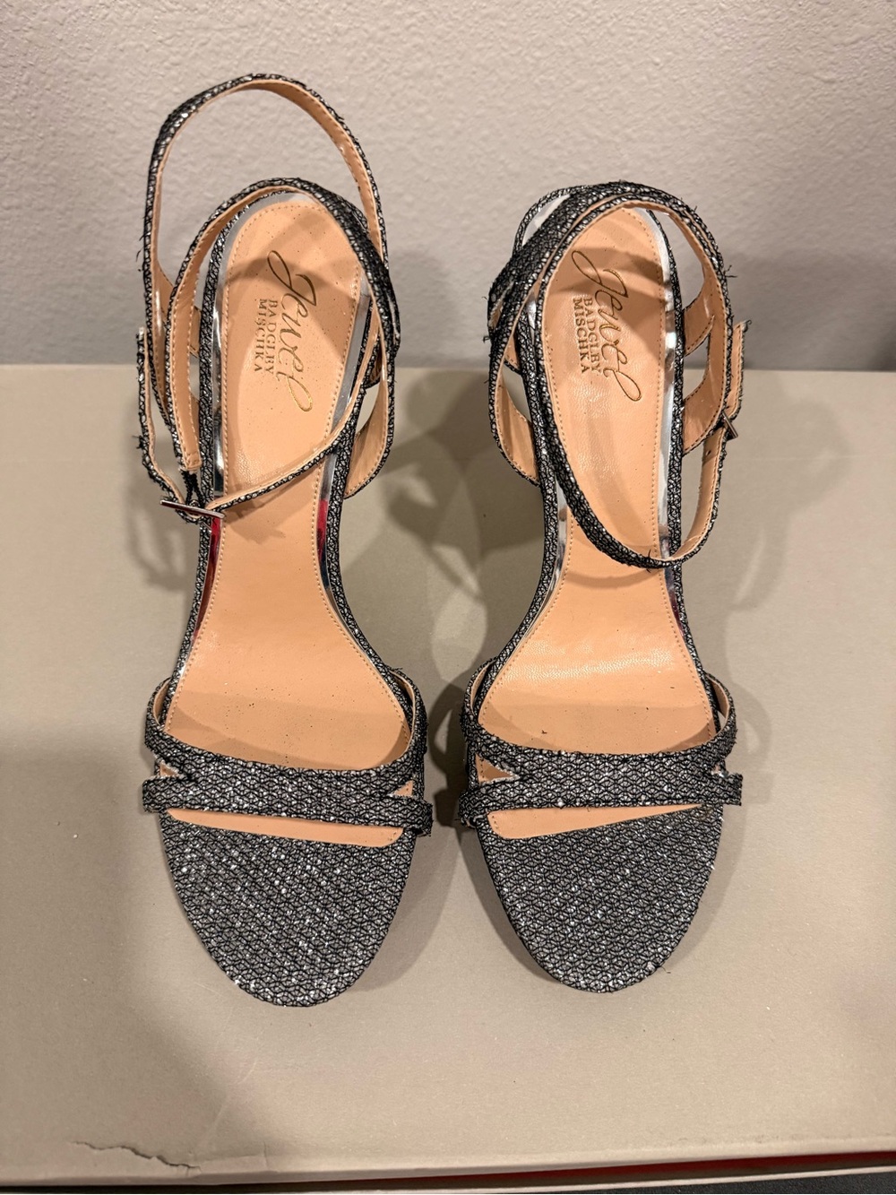 Jewel Badgley Mischka Silver Glitter Strappy Sandals Size 9